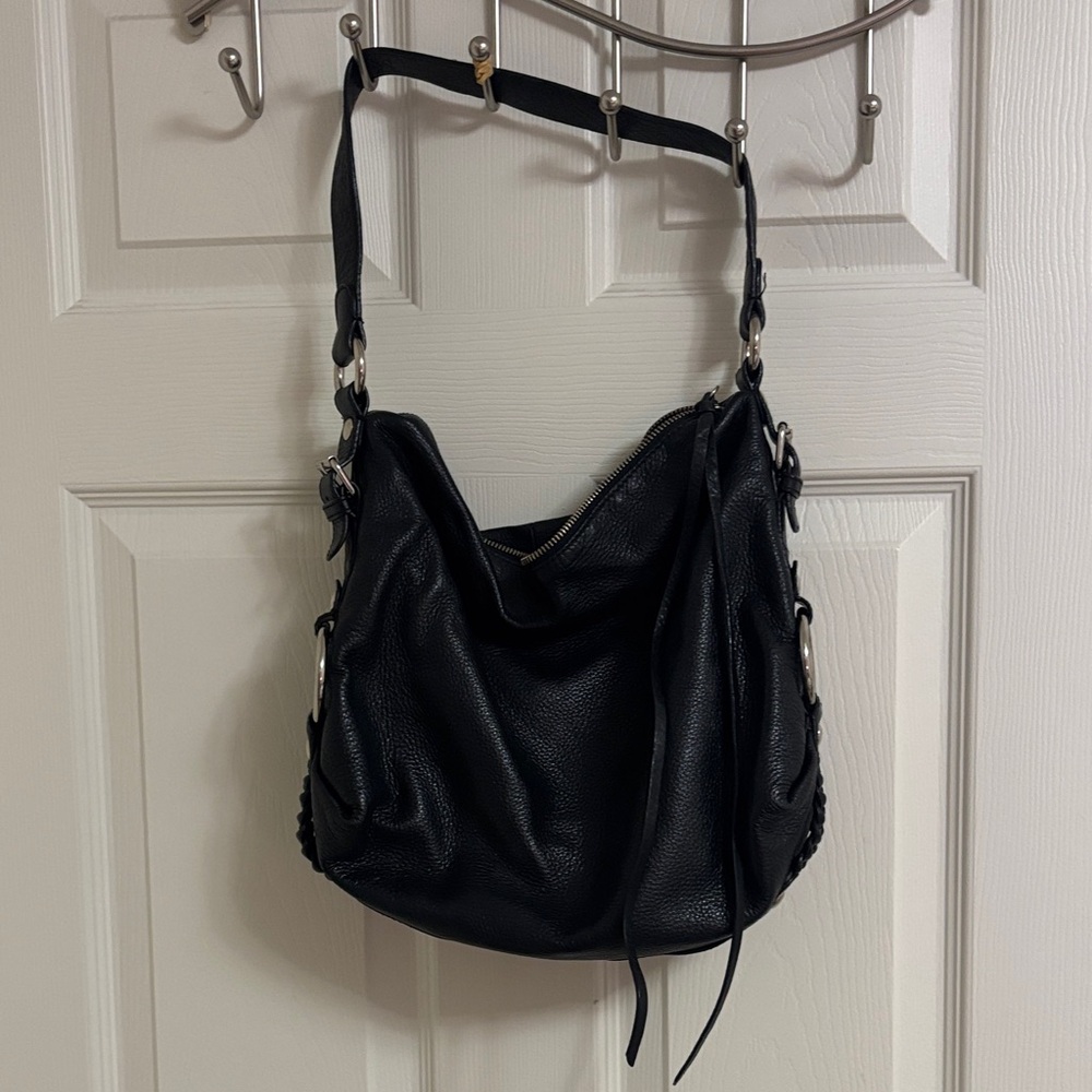 Banana Republic Shoulder Leather Bag (100% Cow leather)